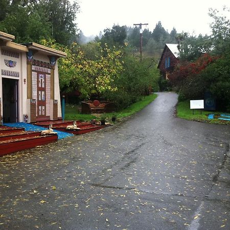 Hobbit Hut Ξενοδοχείο Geyserville Εξωτερικό φωτογραφία